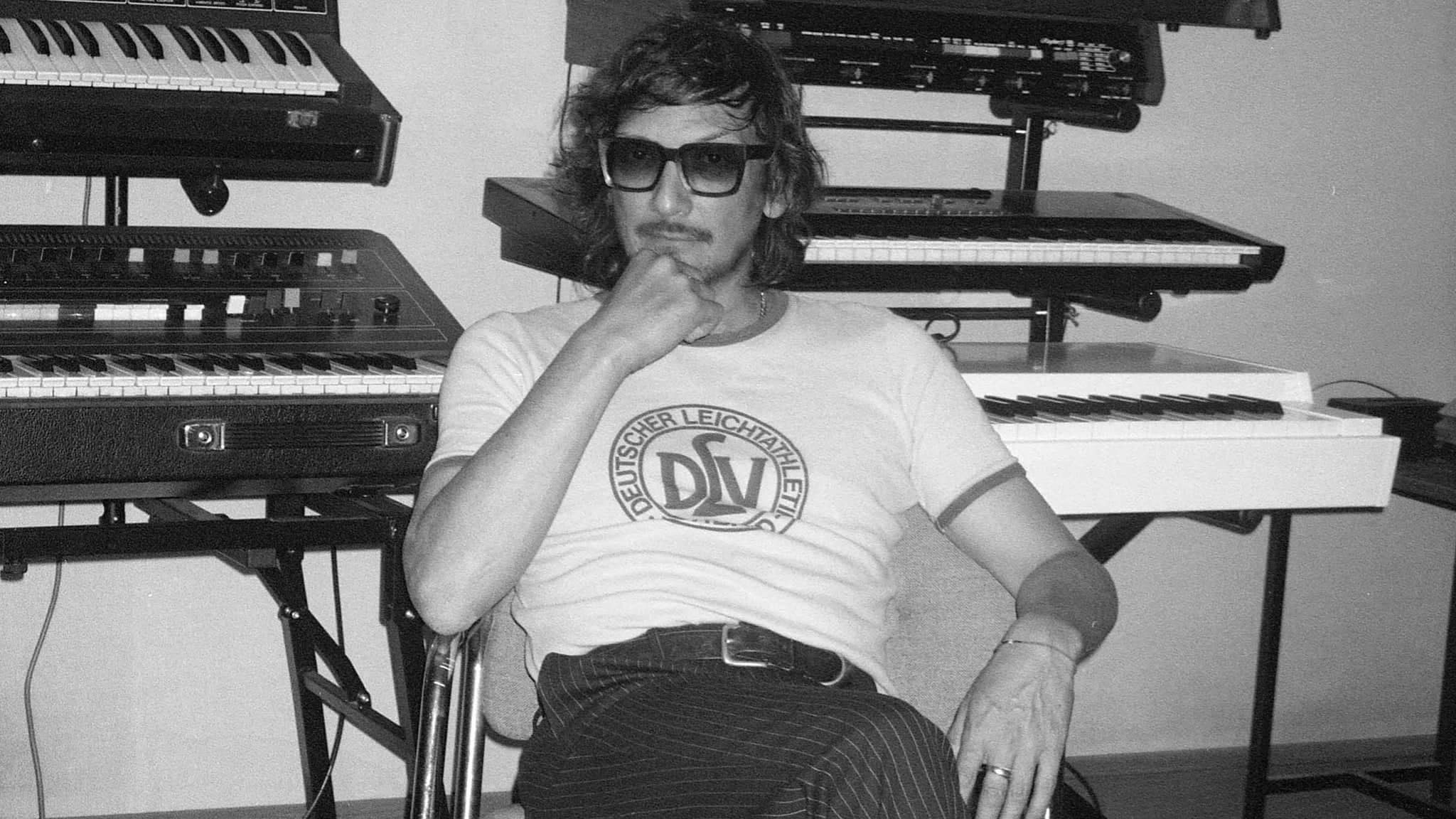 Leon Larregui